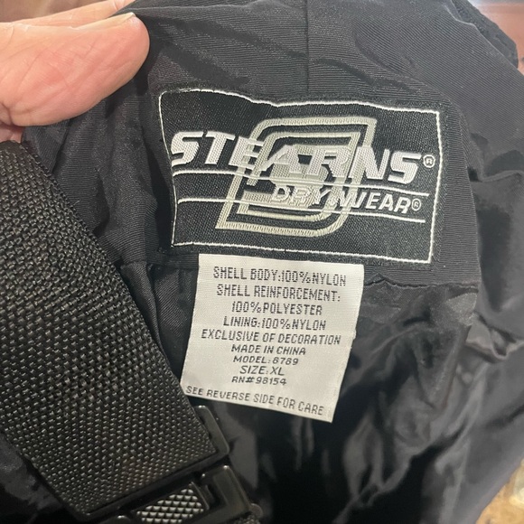 Stearns, fishing cover up pants for fishing in cooler weather on the lake - Picture 4 of 5